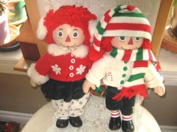 14'' PORCELAIN XMAS BRASS KEY RAGGEDY ANN/ANDY DOLLS ORIGINAL